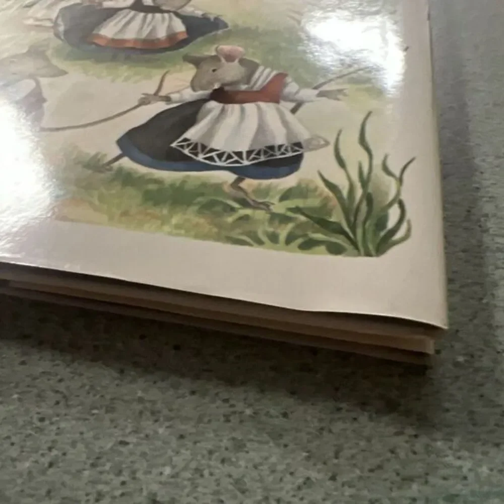 The Mouse Bride : A Finnish Tale by Linda Allen (1992, Hardback) - 1st‎ Edition
